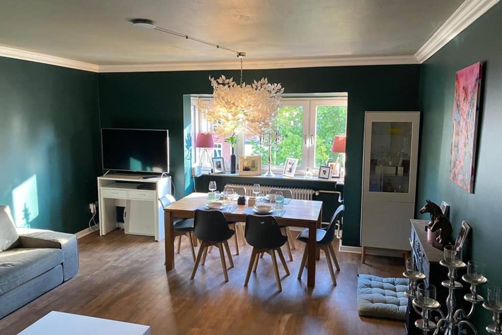 Foerdestyle, Stilvolle Wohnung In Zentraler Lage Kiel Exterior foto